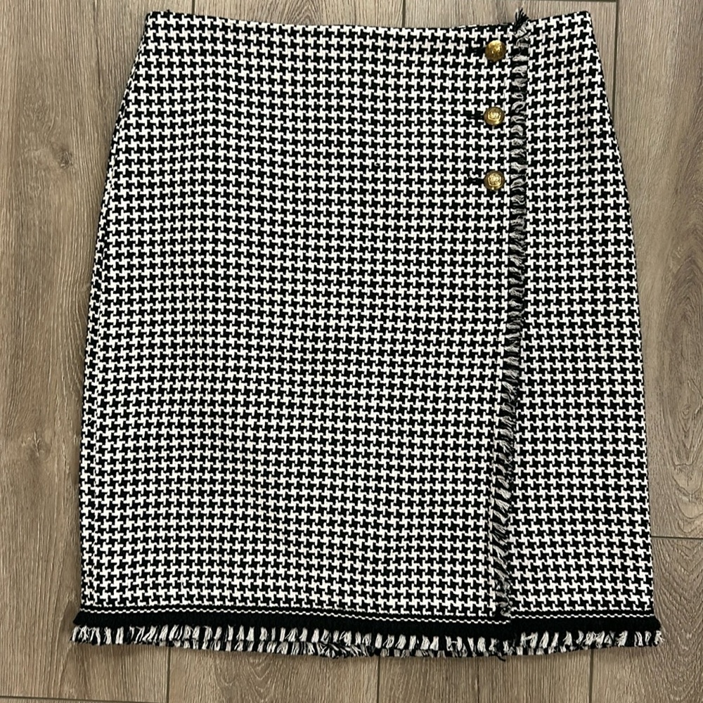 Talbots Tweed Houndstooth Pencil Skirt w/ Fringe Trim & Gold Button Details - 4P